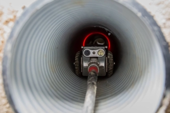 Detectar fugas de agua sin romper. Reparar tubería sin obras